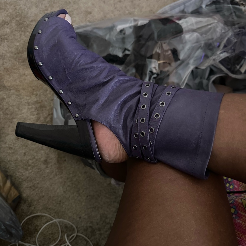 Source Unknown Purple Open-Toe Studded High-Heel Boots